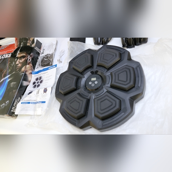 Smart Music Boxing Machine – Fun, Fitness & Music in One! - Picture 10 of 13